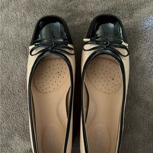 Geox women’s flats - pre-owned